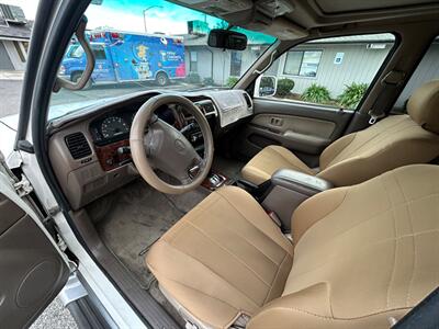 1999 Toyota 4Runner Limited   - Photo 12 - Madera, CA 93636