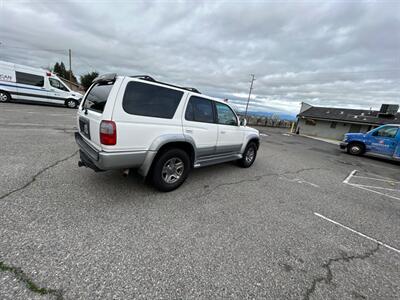 1999 Toyota 4Runner Limited   - Photo 6 - Madera, CA 93636