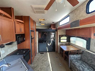 2008 Keystone Fusion 362   - Photo 8 - Madera, CA 93636