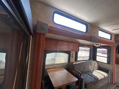 2008 Keystone Fusion 362   - Photo 11 - Madera, CA 93636