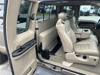 2005 Ford F-250 Super Duty Lariat   - Photo 38 - Madera, CA 93636