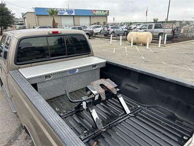 2005 Ford F-250 Super Duty Lariat   - Photo 39 - Madera, CA 93636