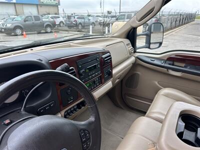 2005 Ford F-250 Super Duty Lariat   - Photo 13 - Madera, CA 93636