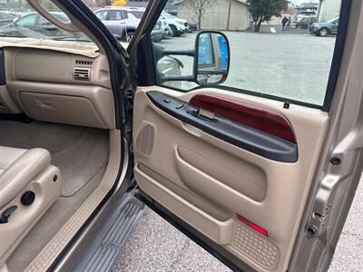 2005 Ford F-250 Super Duty Lariat   - Photo 29 - Madera, CA 93636