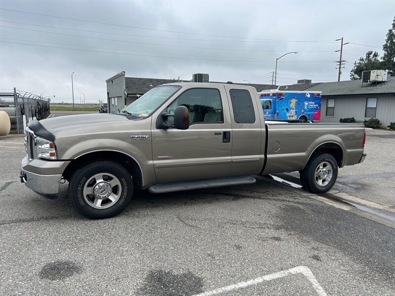 2005 Ford F-250 Super Duty Lariat  