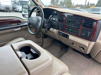 2005 Ford F-250 Super Duty Lariat   - Photo 31 - Madera, CA 93636