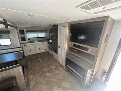 2022 Palomino Puma 31 FKRK   - Photo 4 - Madera, CA 93636