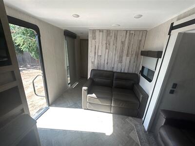 2022 Palomino Puma 31 FKRK   - Photo 11 - Madera, CA 93636