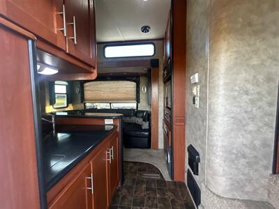 2011 Keystone Fusion FZ398   - Photo 8 - Madera, CA 93636