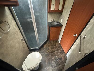 2011 Keystone Fusion FZ398   - Photo 18 - Madera, CA 93636