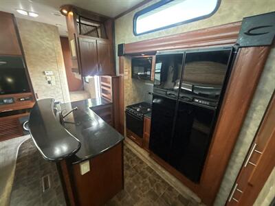 2011 Keystone Fusion FZ398   - Photo 16 - Madera, CA 93636