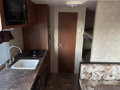 2015 Forest River Wildwood Xlite T195BH   - Photo 13 - Madera, CA 93636