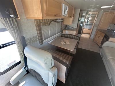 2004 Fleetwood Discovery 35M   - Photo 24 - Madera, CA 93636