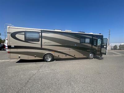 2004 Fleetwood Discovery 35M   - Photo 2 - Madera, CA 93636