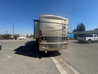 2004 Fleetwood Discovery 35M   - Photo 6 - Madera, CA 93636