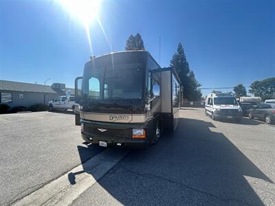 2004 Fleetwood Discovery 35M   - Photo 16 - Madera, CA 93636