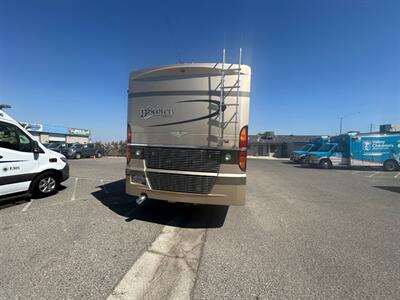 2004 Fleetwood Discovery 35M   - Photo 5 - Madera, CA 93636