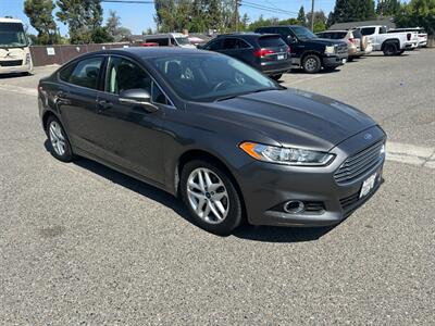 2016 Ford Fusion SE   - Photo 1 - Madera, CA 93636