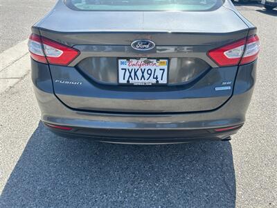 2016 Ford Fusion SE   - Photo 4 - Madera, CA 93636
