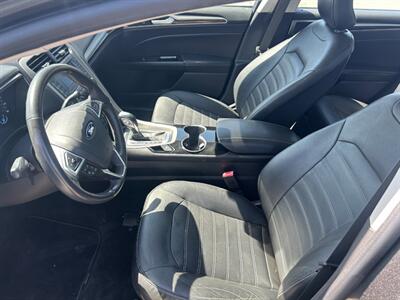 2016 Ford Fusion SE   - Photo 9 - Madera, CA 93636