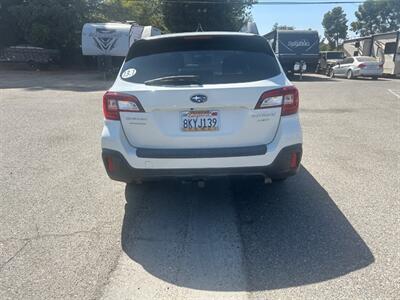 2019 Subaru Outback 3.6R Limited   - Photo 5 - Madera, CA 93636