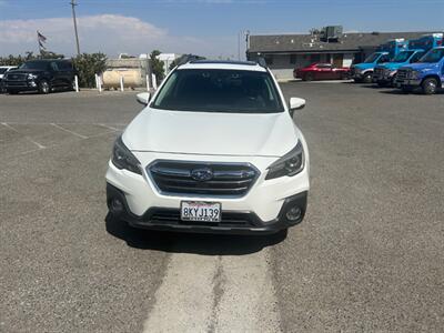 2019 Subaru Outback 3.6R Limited   - Photo 2 - Madera, CA 93636