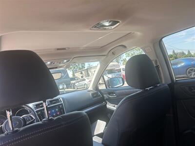 2019 Subaru Outback 3.6R Limited   - Photo 10 - Madera, CA 93636