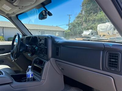 2004 Chevrolet Suburban 1500 4dr 1500   - Photo 12 - Madera, CA 93636