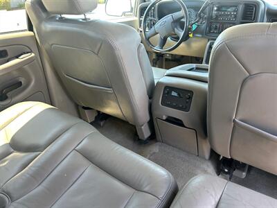 2004 Chevrolet Suburban 1500 4dr 1500   - Photo 17 - Madera, CA 93636