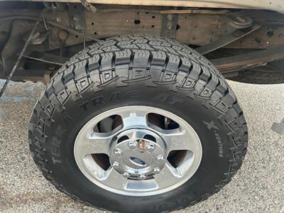 2005 Ford F-250 Super Duty XL 4dr Crew Cab XL   - Photo 46 - Madera, CA 93636