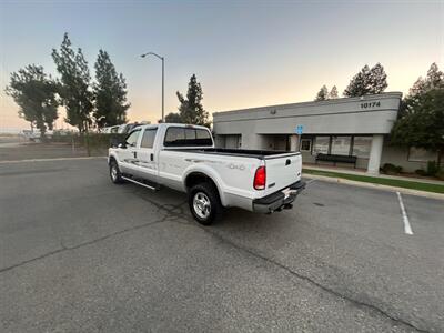 2005 Ford F-250 Super Duty XL 4dr Crew Cab XL   - Photo 11 - Madera, CA 93636