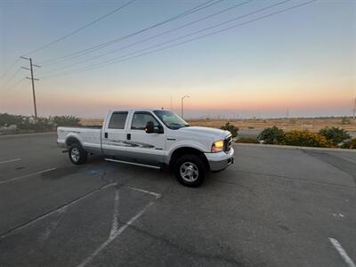 2005 Ford F-250 Super Duty XL 4dr Crew Cab XL   - Photo 2 - Madera, CA 93636