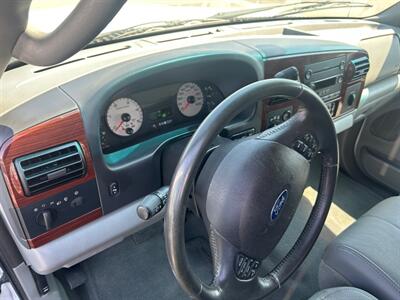 2005 Ford F-250 Super Duty XL 4dr Crew Cab XL   - Photo 73 - Madera, CA 93636