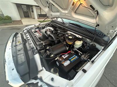 2005 Ford F-250 Super Duty XL 4dr Crew Cab XL   - Photo 33 - Madera, CA 93636