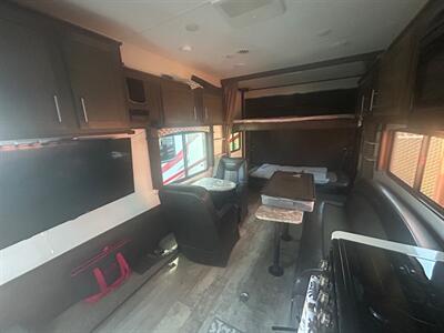 2020 Forest River Shockwave 27RQMX   - Photo 10 - Madera, CA 93636
