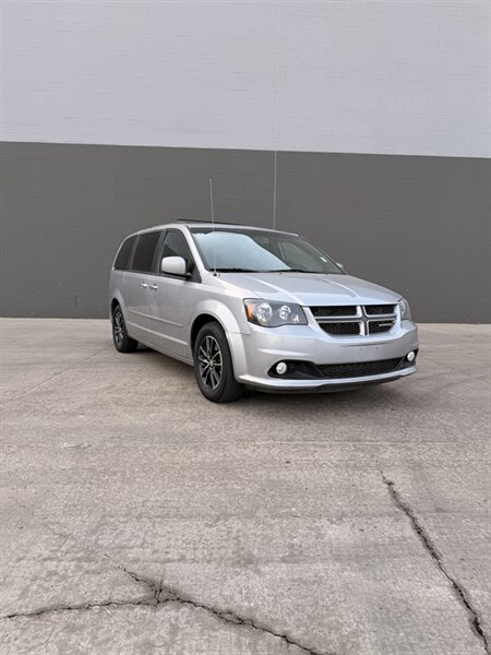 2017 Dodge Grand Caravan GT  