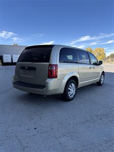2010 Dodge Grand Caravan SE - Photo 4 - Grand Junction, CO 81501