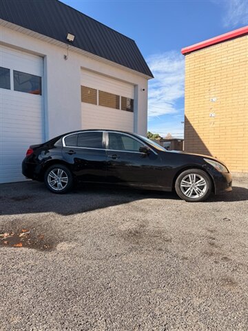 2011 INFINITI G37 Sedan x  