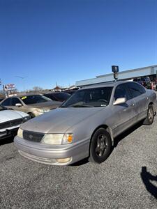 1998 Toyota Avalon XLS - Photo 1 - Grand Junction, CO 81501