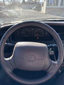 1998 Toyota Avalon XLS - Photo 11 - Grand Junction, CO 81501