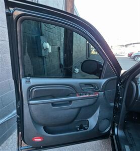 2012 Cadillac Escalade Premium - Photo 5 - Lakewood, CO 80214