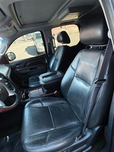 2012 Cadillac Escalade Premium - Photo 6 - Lakewood, CO 80214