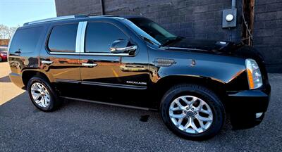 2012 Cadillac Escalade Premium - Photo 2 - Lakewood, CO 80214