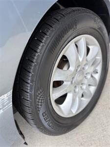 2006 Kia Sedona LX - Photo 12 - Grand Junction, CO 81501