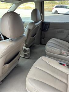 2006 Kia Sedona LX - Photo 9 - Grand Junction, CO 81501