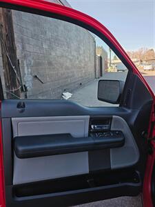 2004 Ford F-150 XLT   - Photo 5 - Lakewood, CO 80214