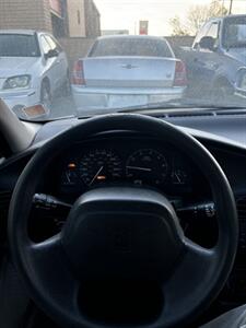 2001 Saturn SL2   - Photo 10 - Grand Junction, CO 81501
