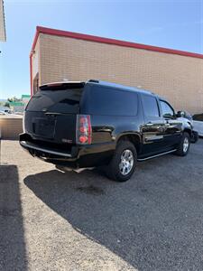 2007 GMC Yukon XL Denali - Photo 3 - Lakewood, CO 80214