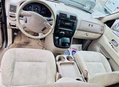2005 Kia Sedona LX - Photo 5 - Grand Junction, CO 81501