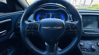 2015 Chrysler 200 Series S   - Photo 18 - Sacramento, CA 95618